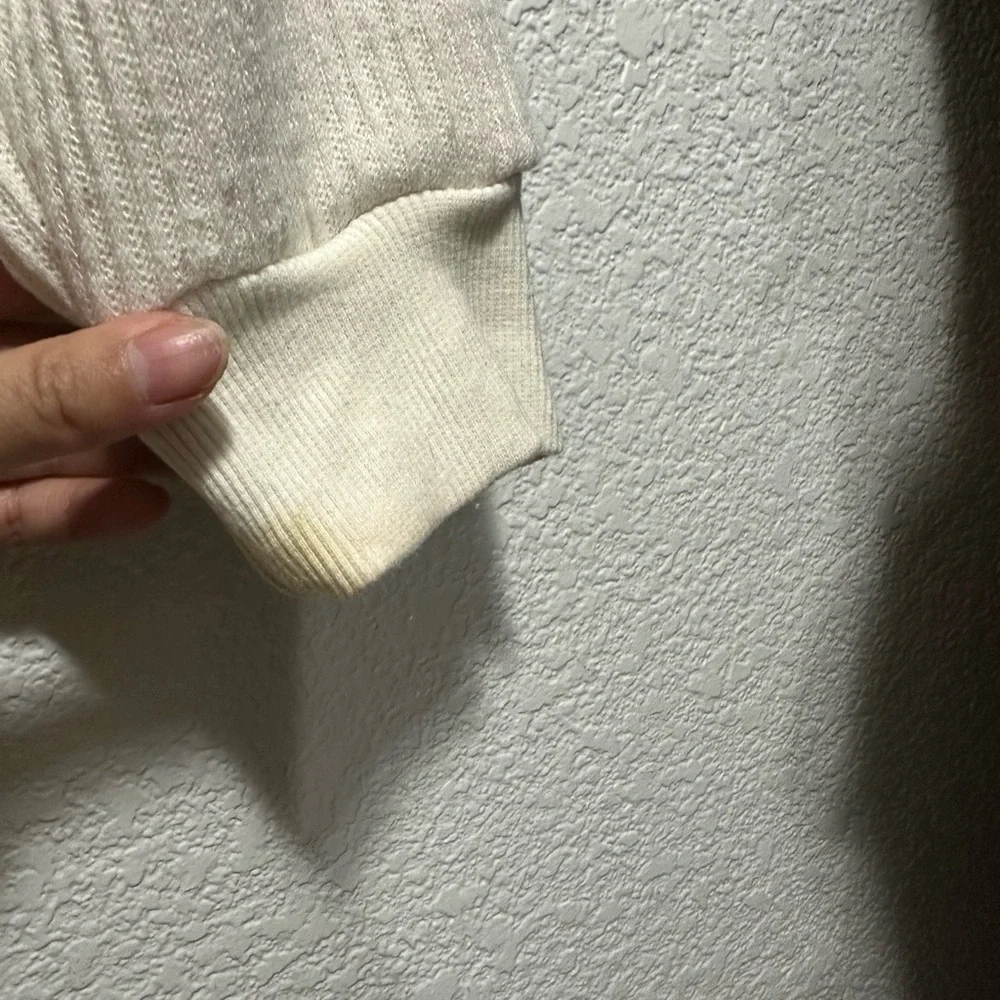 Vintage Y2K Workshop Republic Clothing Cream Turtleneck Sweater - Picture 9 of 9